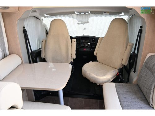 B&uuml;rstner Travel Van T 620 photo: 6