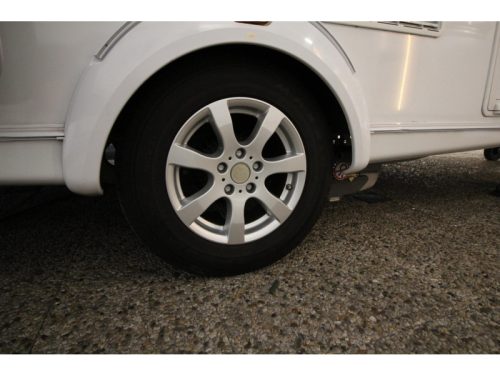 Knaus Sudwind Silver Selection 420 QD Rangierhilfe Thule 6300 Vorzelt  Foto: 21