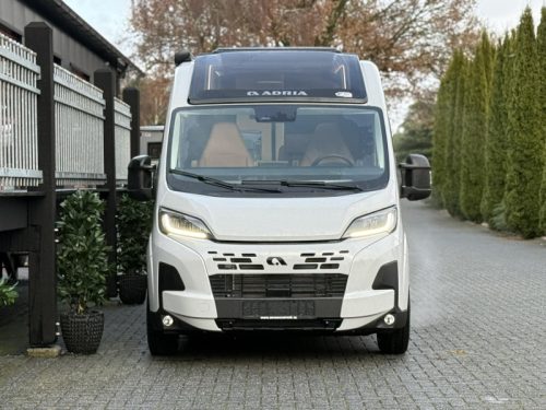 Adria Twin Supreme 640 SGX 180PK - Heavy chassis  Foto: 5