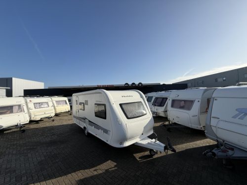 Hobby Excellent 490 KMF Unico avanc&eacute; y toldo