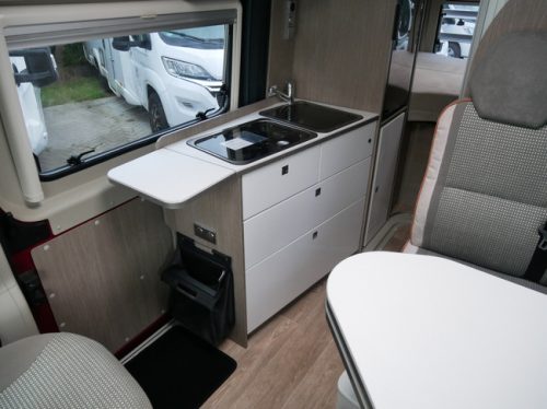 P&ouml;ssl 2Win Plus R, 6 Meter Kastenwagen, Gro&szlig;es Querbett!!! Foto: 12