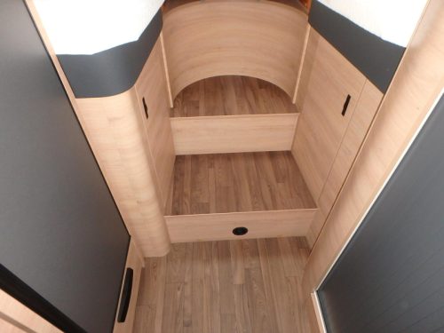 Knaus L!ve Ti 650 MEG Offer Camper Rental photo: 20