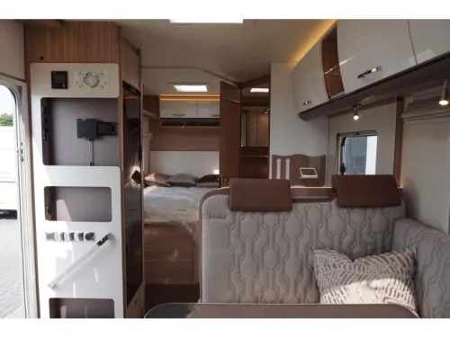 B&uuml;rstner Limited T 660 165PS | Navi | Aktionspreis Foto: 5