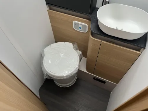Adria Coral Axess 650 DL Benelux Edition  photo: 4