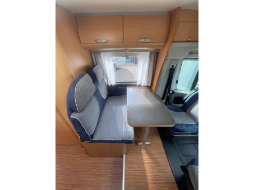 Adria Sport S 577 SP Festbett Etwas Sch&ouml;nes Foto: 9