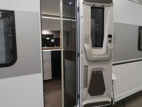 Knaus Sport 450 FU RONDZIT FRANS BED!! Foto: 14
