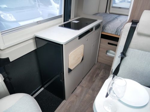 Carado 540 Pro, Automaat 9 Velocidades, Camper van Compacta de 5,40 Metros foto: 12