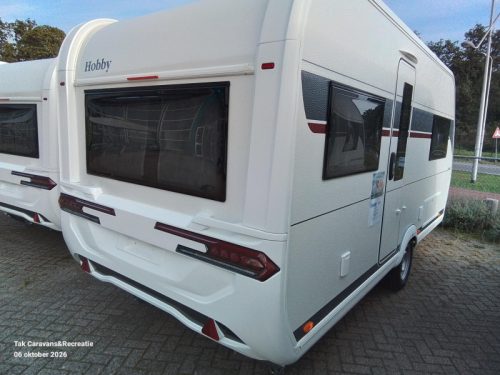 Hobby De Luxe 460 UFE Model 2027 French bed photo: 1