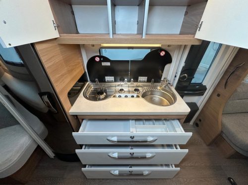 Hobby De Luxe 495 UL IC-Line Foto: 8