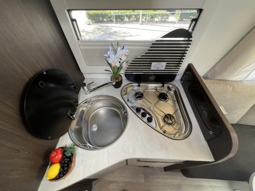 Benimar Tessoro Northautokapp 497 QUEENSBED+HEFBED AUTOMAAT Foto: 7