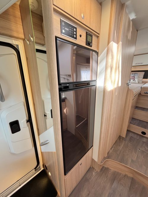 Sunlight Adventure T68 9-TR AUTOMATIK EINZELBETTEN + HUBBETT Foto: 8