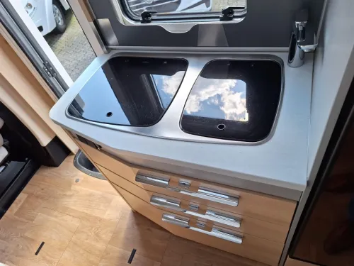 Hymer B-MC T 580 2 SINGLE BEDS+LEVELING SYSTEM photo: 9