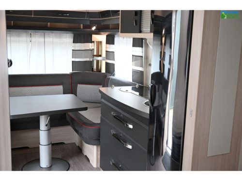 Hobby De Luxe 460UFe photo: 5