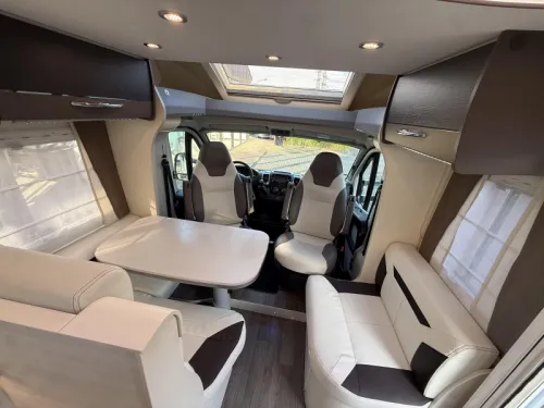 Chausson Welcome 718 EB Limited French bed Pop-top roof photo: 13