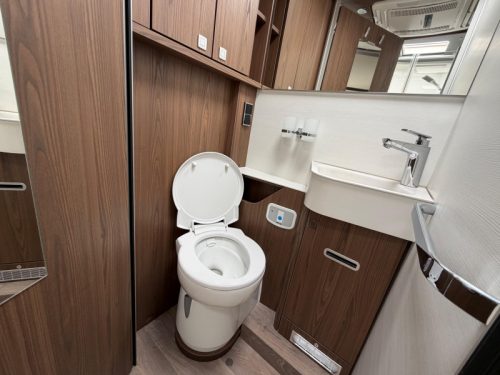 Hymer B ML I 780 LEVEL/2X AIRCO/LITHIUM photo: 8