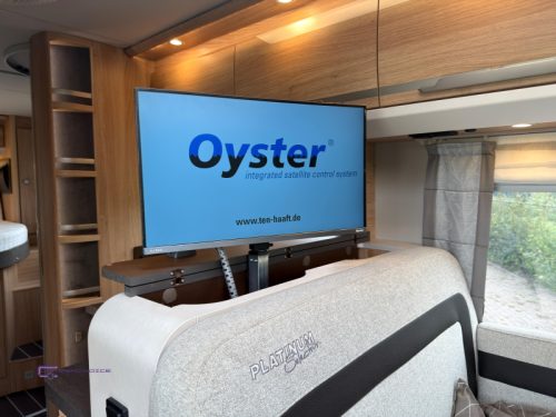 Knaus Sky TI 700 MX Queensbett Niveauregulierung Foto: 13