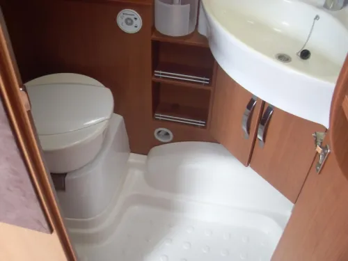 Knaus Sudwind Exclusive 500 EU neuer Vorzelt und Rangierhilfe Foto: 6