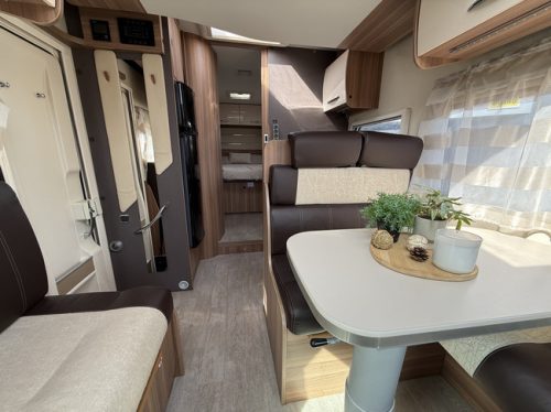 Chausson Flash 718 EB French bed+pop-top roof bicycle rack solar panel electric dish tv mosquito net remis plisse photo: 11