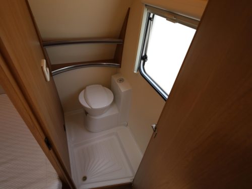 Knaus Sport 450 FU including awning photo: 12