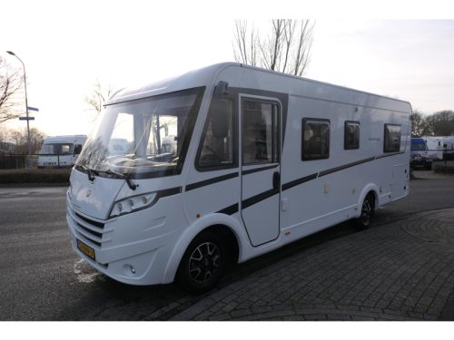 Dethleffs Advantage I7050 A-class with French bed automatic photo: 3