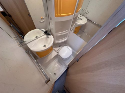 Dethleffs Camper 460 DB photo: 8