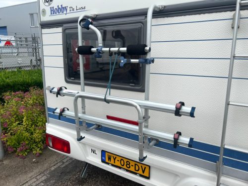 Hobby De Luxe 400 SF | Awning | Bike rack | Mover Semi Automatic | Fixed bed | Dinette (Train seat) | Tempo 100 | Shock absorbers photo: 20