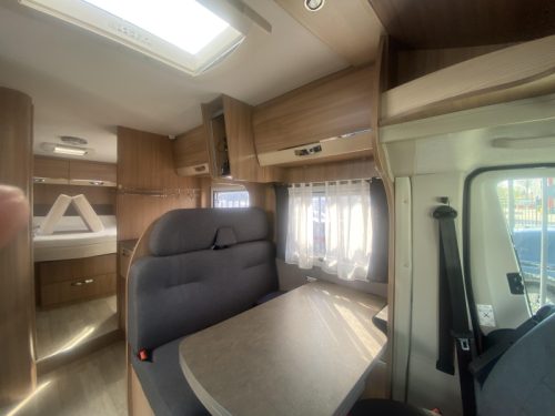 Pilote Aventura P 730 with queen bed AND LUXURY photo: 19