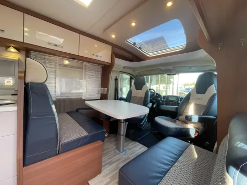 LMC Blackline 712 T Lits Jumeaux 30000 km photo : 13
