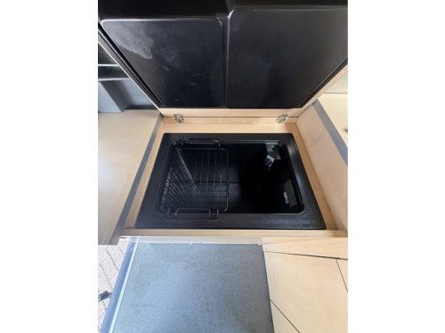 P&ouml;ssl weinsberg X-cursion 505 pop-top roof 135 hp van conversion air conditioning 4 berths towbar kitchen webasto auxiliary heater bike rack photo: 16