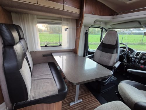 Adria Compact 660 SPX Transverse bed 1st owner 2016 photo: 9