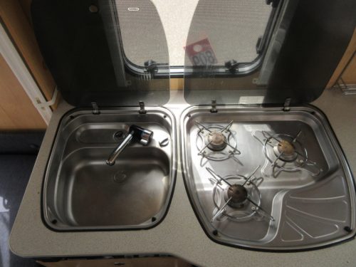 Dethleffs Camper 440 DB QUERBETT UND MOVER Foto: 9