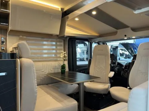 B&uuml;rstner Lyseo I 726 G B&uuml;rstner Lyseo I 726G -Pop-top roof-Automatic  photo: 23
