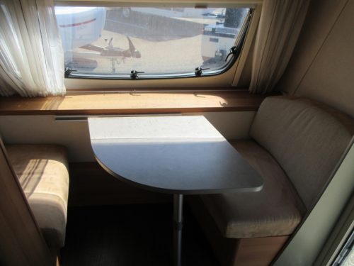 Eriba Feeling 430 WITH SPACIOUS LOUNGE SOFA photo: 10