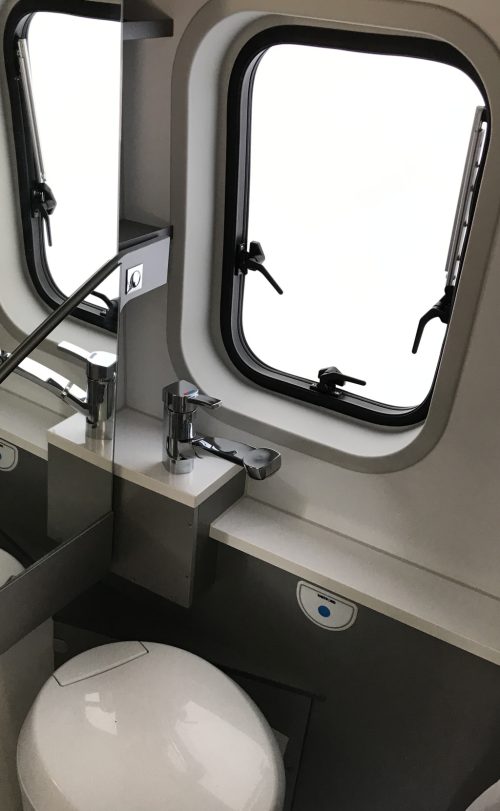 Adria 640 SLX # AUTOMATIC # SINGLE BEDS# photo: 16