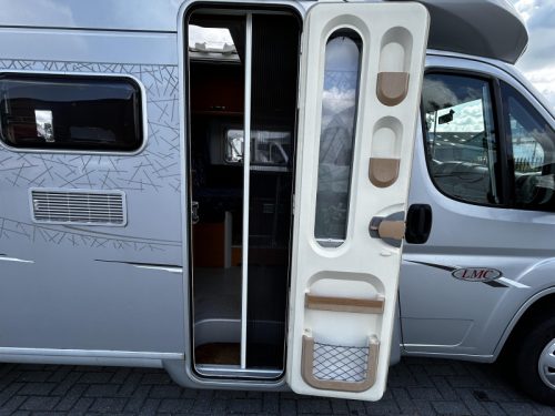 LMC Liberty Finish TI 6600 Single beds/2008/Airco! photo: 5