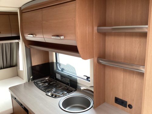 Knaus Sport 420 QD mover/awning photo: 9