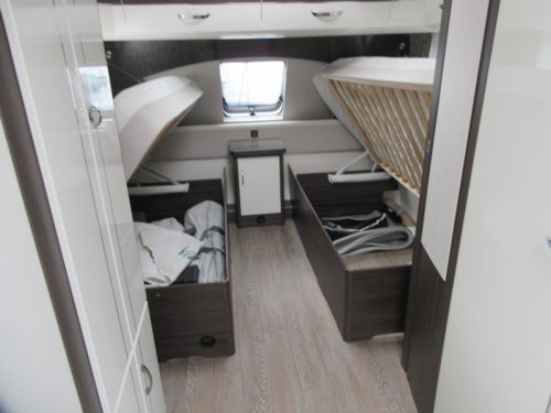 Hobby Prestige 560 UL RONDZIT HOGE KOELKAST Foto: 5