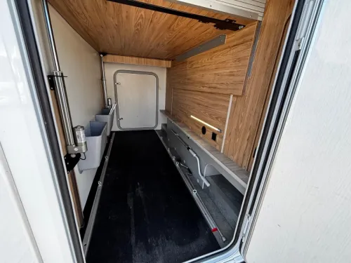 Pilote G 650 C Cama de matrimonio, &iexcl;1er propietario! foto: 13