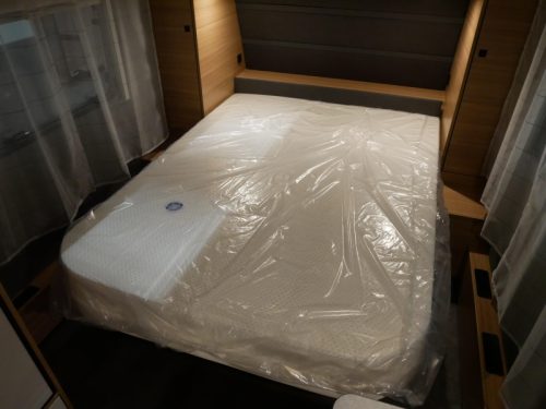 Dethleffs Summer Edition 530 DR U-shaped dinette + Queensbed photo: 13