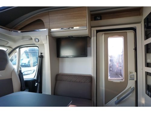 Adria Coral Plus 600 SL Automaat Foto: 16