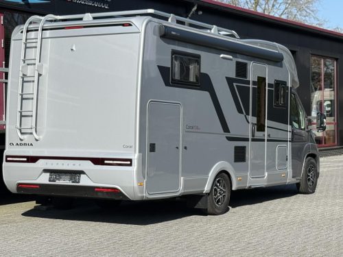 Adria Coral Supreme 670 DL - 180 CV foto: 4
