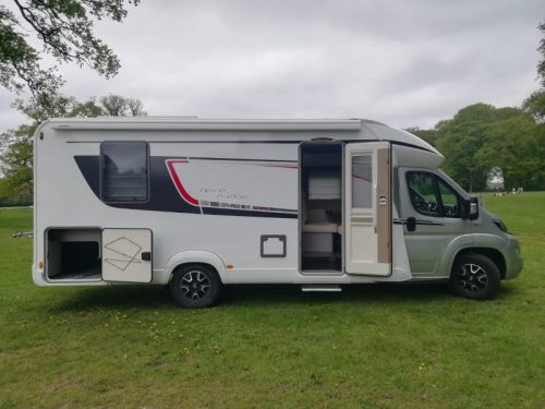 B&uuml;rstner Lyseo Privilege 745 with two luxury drop-down beds photo: 11