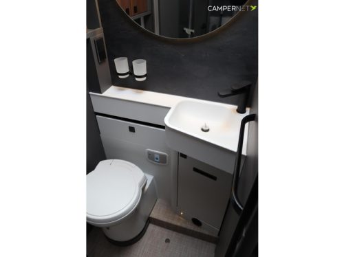 Hymer BMC-T 680 170 PS Automatik | Premium Paket | L&auml;ngsbetten | Separate Dusche | Hymer SLC Chassis | Neu ab Lager lieferbar Foto: 22