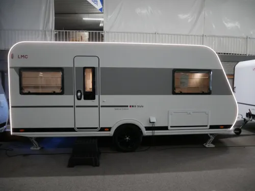 LMC Style 440 D now with FREE mover photo: 1