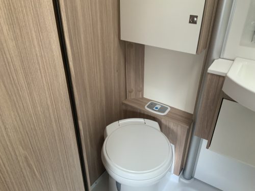 B&uuml;rstner Lyseo Harmony Line 690, AUTOMAAT, Mercedes Sprinter 2.2 163 Pk Enkele-bedden, hefbed, Luchtvering, Bj. 2020 &ldquo; Uw Wohnmobil-Verkaufsvermittler Wohnmobil Zentrum on the road Marum foto: 30