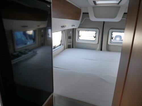 Knaus Van Tourer, Single beds, Pop-top roof, 9-Speed Automatic. photo: 15