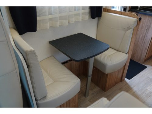 Bavaria T696S 2.3 140Pk | 6-Person | Bicycle rack | Solar panels | Reversing camera photo: 7