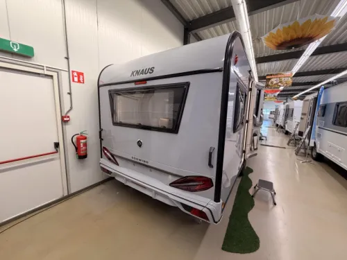 Knaus Sudwind Black Selection 450 FU +1700KG+Underfloor heating photo: 2