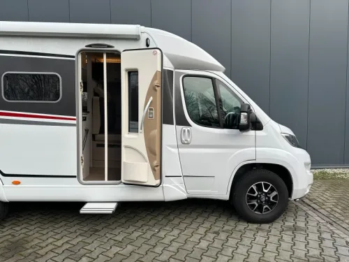 B&uuml;rstner Nexxo Van T 690 G - Slim and luxurious photo: 21