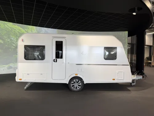 Knaus Sport 450 FU Rundsitzgruppe / Franz&ouml;sisches Bett Foto: 1
